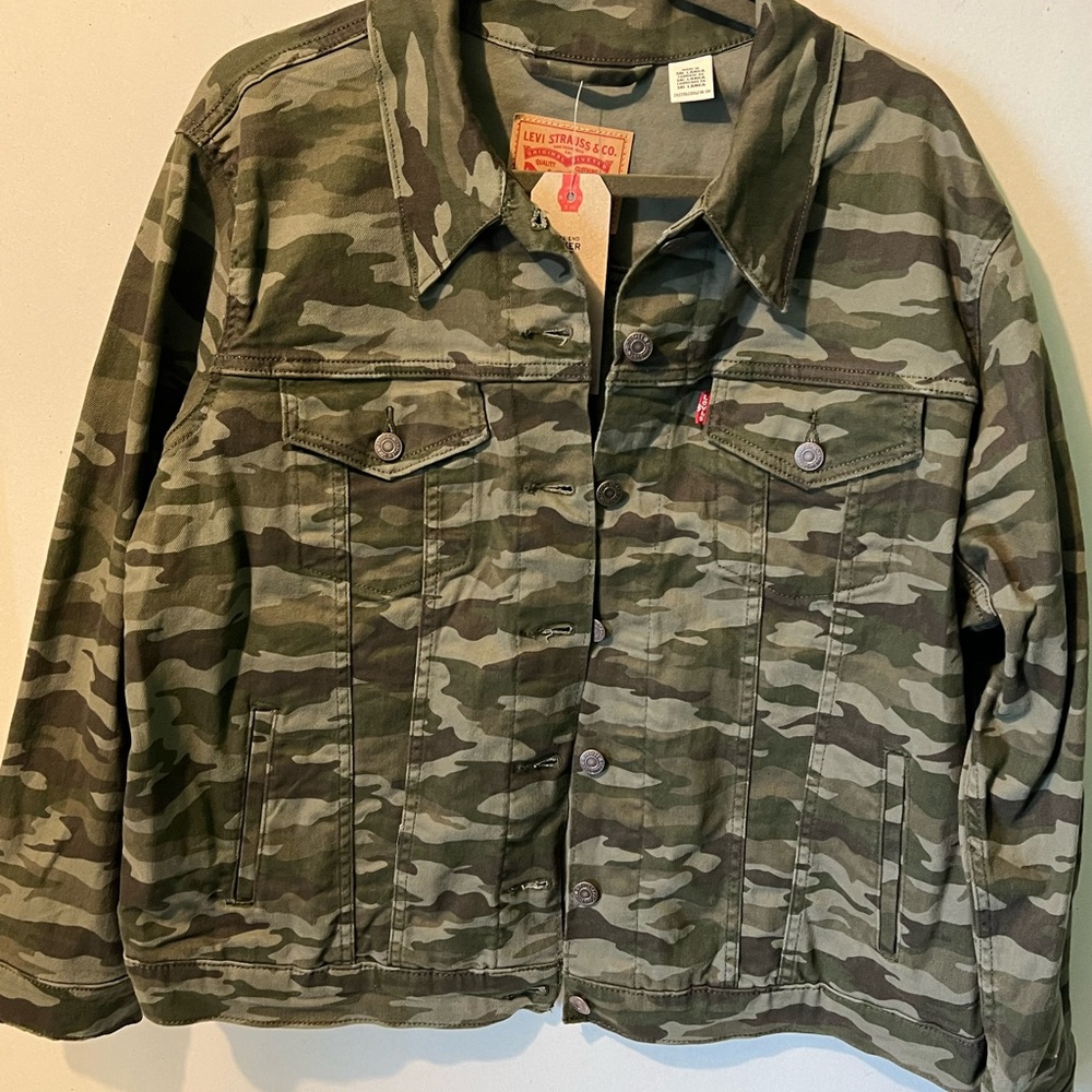 Levi’s Ex Boyfriend Camo Trucker Jacket NWT sz:2X - Picture 7 of 9